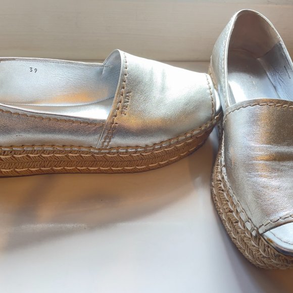 Prada Leather Espadrilles TRENDING PRADA Leather Espadrilles Size: 9 | IT 39 - Picture 6 of 8